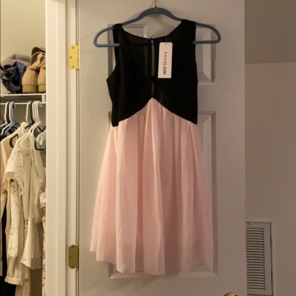 Dress - Picture 5 of 5